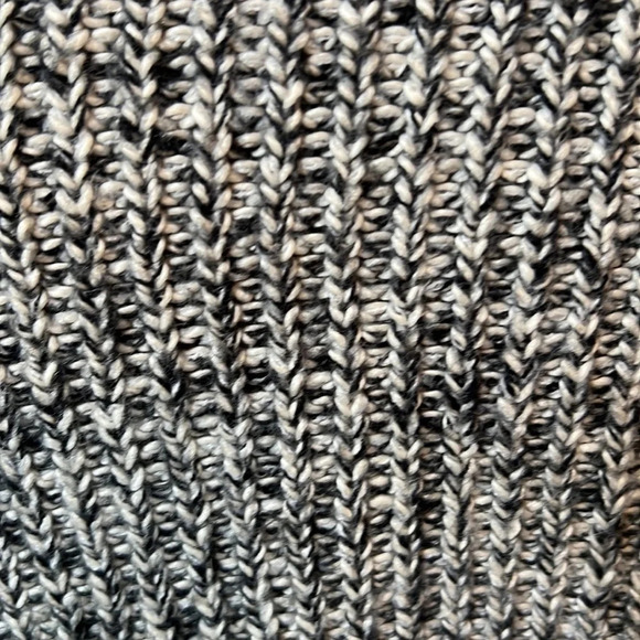 BCBGeneration Crewneck Long Sleeve Sweater Size Small - Picture 6 of 8